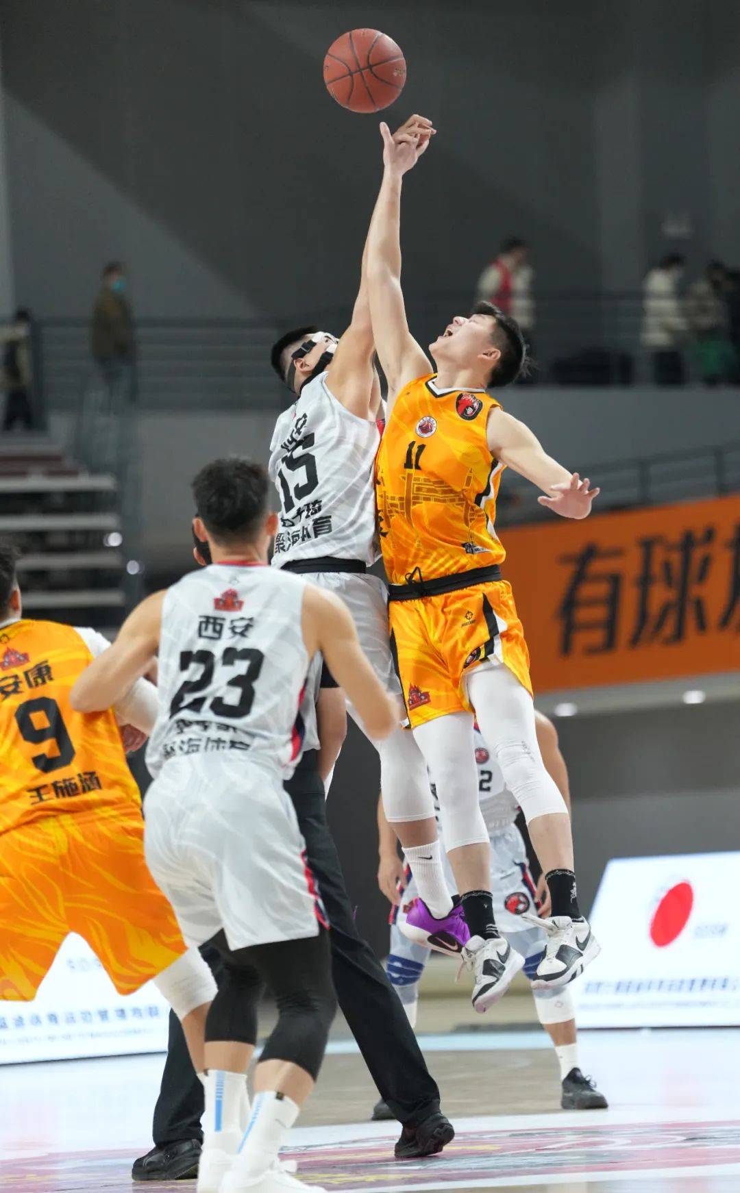 宁夏男篮在主场比赛中展现出出色的防守,轻松获胜的简单介绍 宁夏男篮在主场比赛中展现出出色的防守,轻松获胜的简单介绍