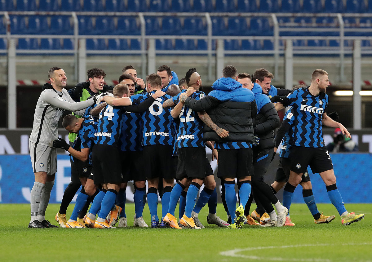 那不勒斯击败佛罗伦萨,继续保持不败 那不勒斯击败佛罗伦萨,继续保持不败