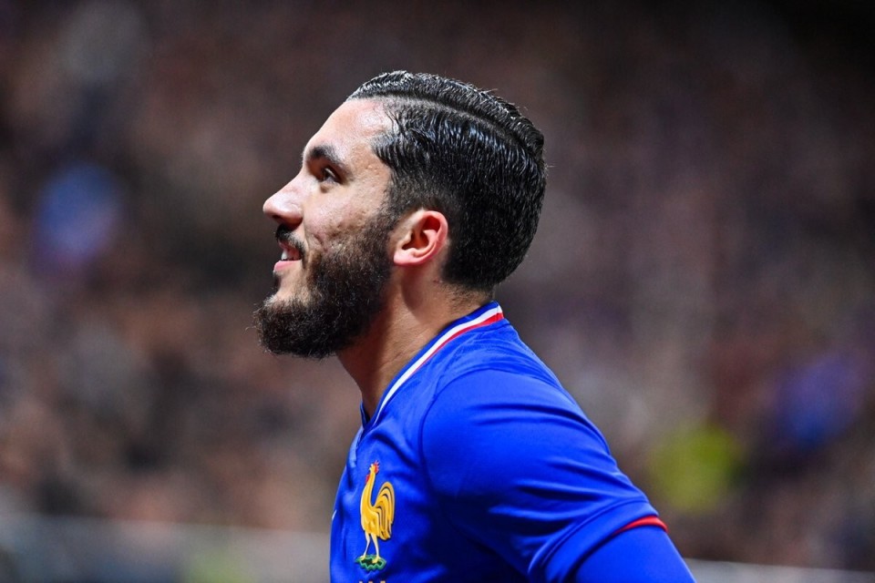 od体育直播-包含里昂备战下一轮比赛，主帅调整战术迎战的词条