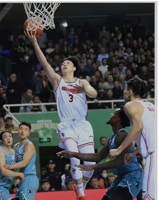 关于广东华南虎新秀表现亮眼,引发球队内部竞争激烈的信息 关于广东华南虎新秀表现亮眼,引发球队内部竞争激烈的信息