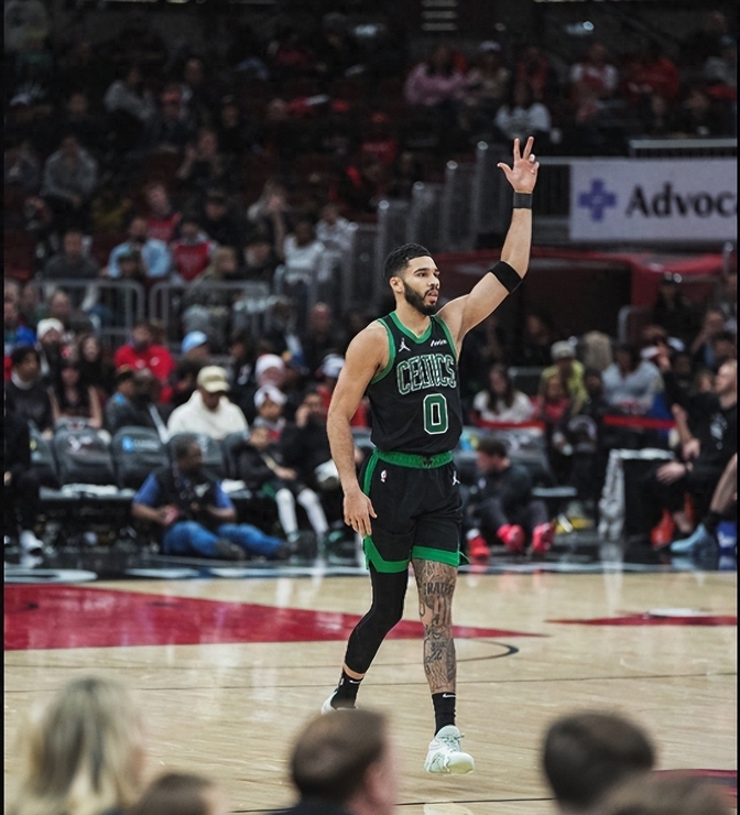 凯尔特人击溃公牛,取得四连胜 凯尔特人击溃公牛,取得四连胜